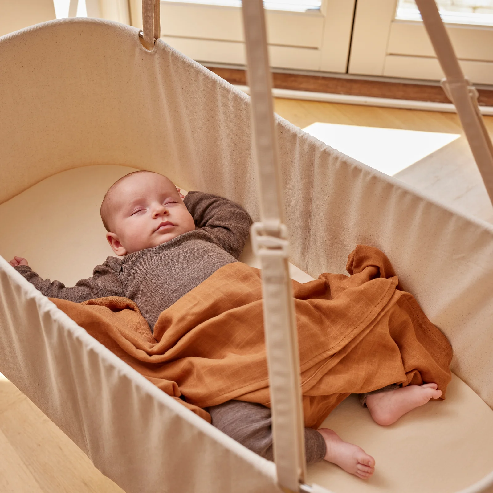 Baby Cradle with cradle bouncer & stand (premium) - Image 3