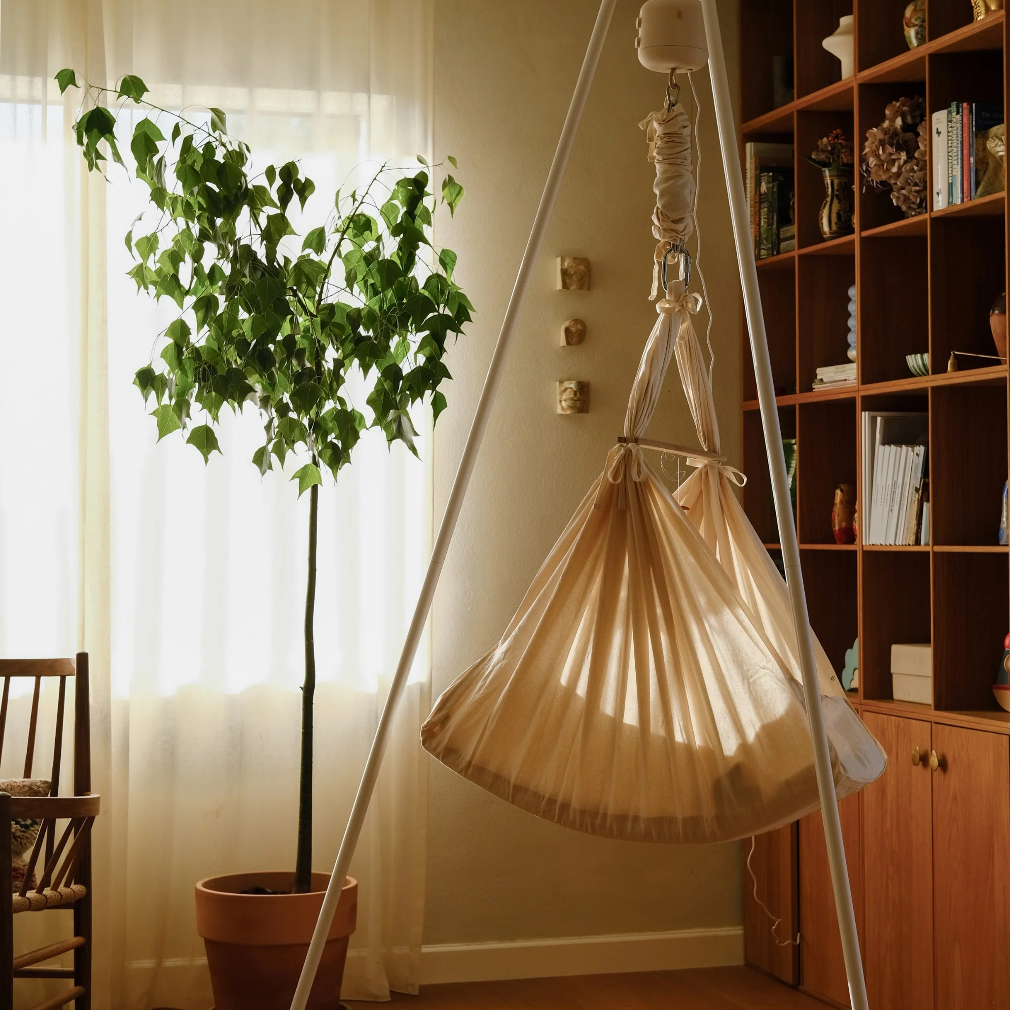 Baby hammock with cradle bouncer - Image 5